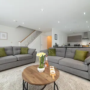 Apartment Luxury Duplex 2-bed Fruit Market Marina, Kingston upon Hull